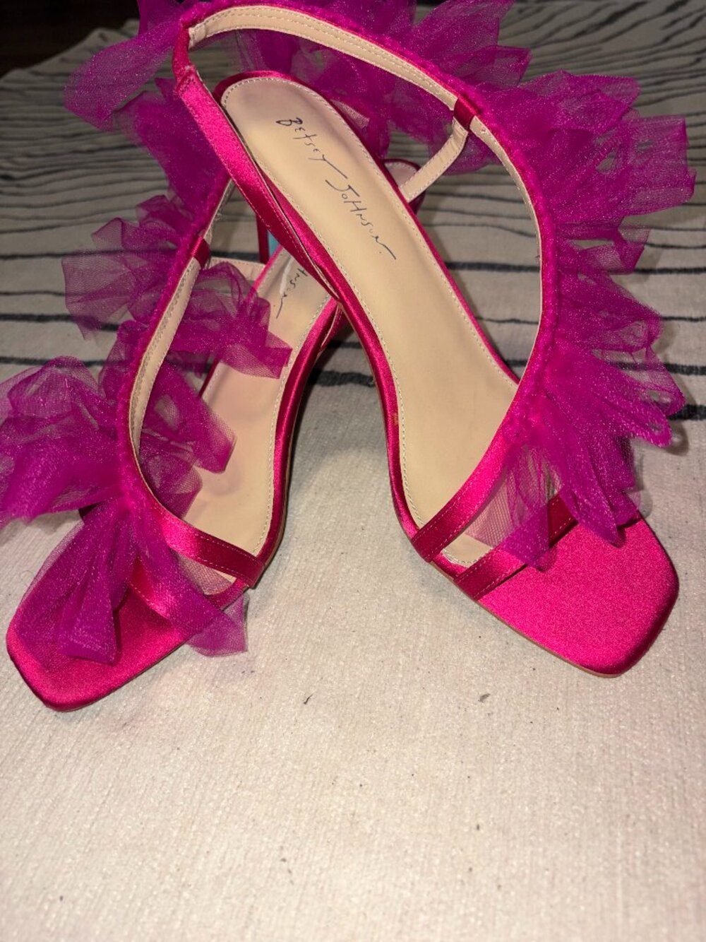 Betsey Johnson Pink Ruffle Devon Open Toe Satin Heels Size 11
